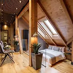 Schuster Boarding House ホテル 3*