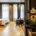 Schuster Boarding House فندق براشوف