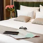 Schuster Boarding House ホテル ブラショフ