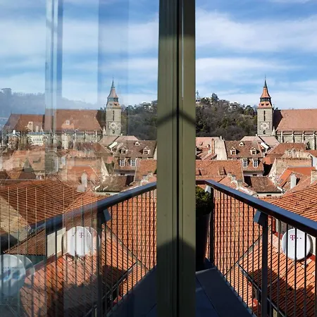 Schuster Boarding House ブラショフ