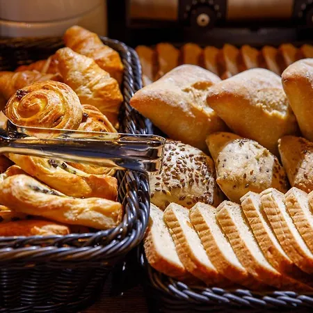 ホテル Schuster Boarding House 3*