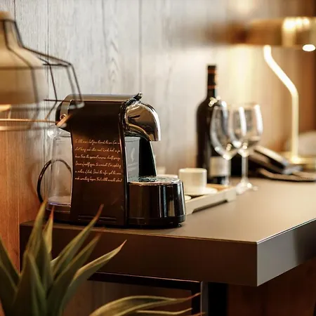 Schuster Boarding House Otel 3*