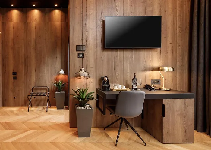 Schuster Boarding House Hotel