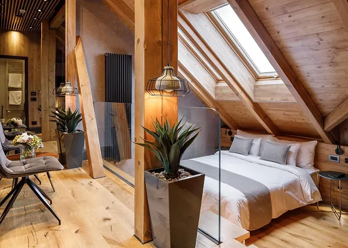 Schuster Boarding House Hotel 3*