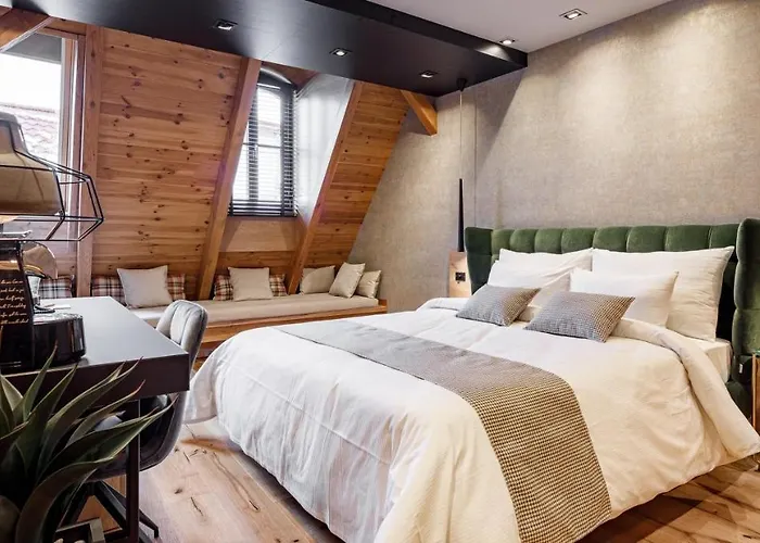 Schuster Boarding House Hotel 3*