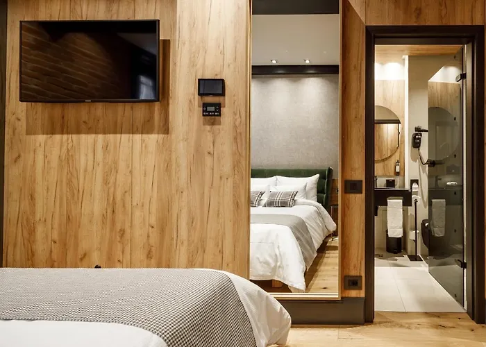 Hotel Schuster Boarding House 3*