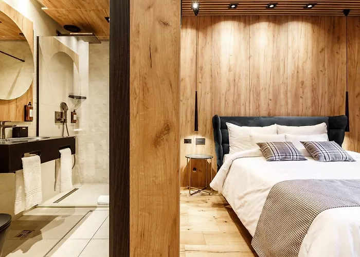 Schuster Boarding House Hotel 3*